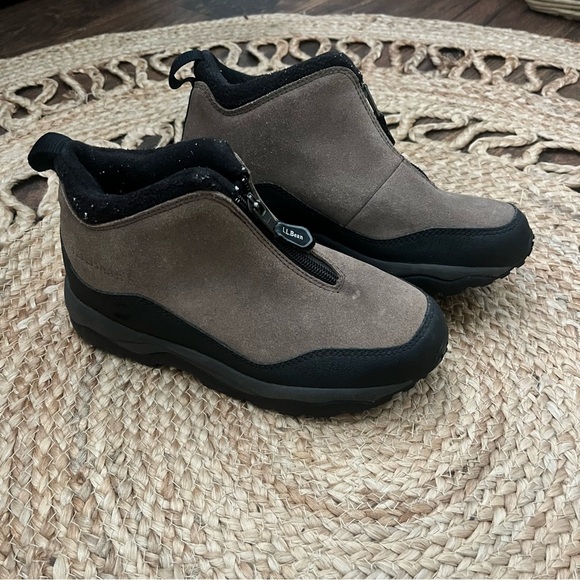 L.L. Bean Primaloft Beige Slip-On Front Zip Ankle Boots - Women's 6.5 - Picture 1 of 4